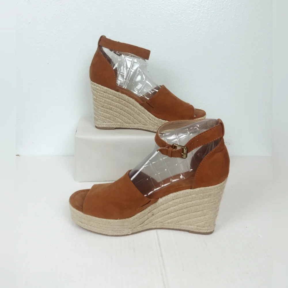 Universal Thread Emery Size 8.5 Brown Espadrilles Wedge Platform Sandals Shoes